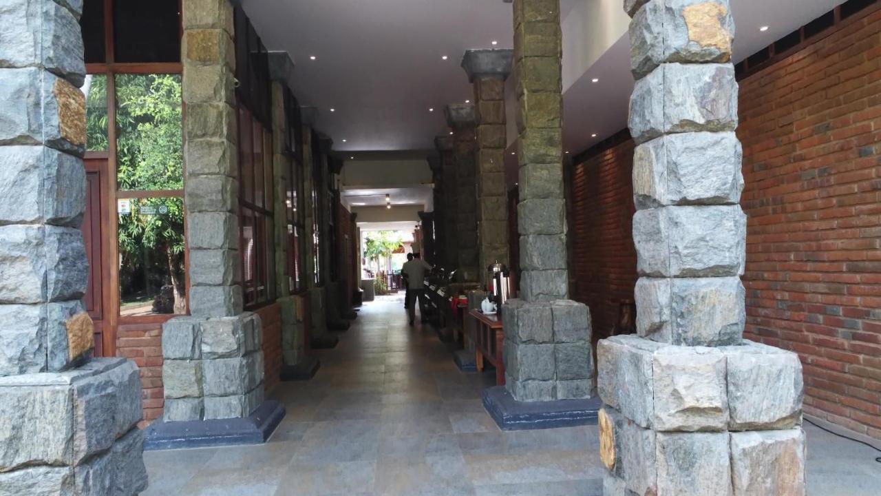 Avasta Resort And Spa 阿努拉德普勒 外观 照片